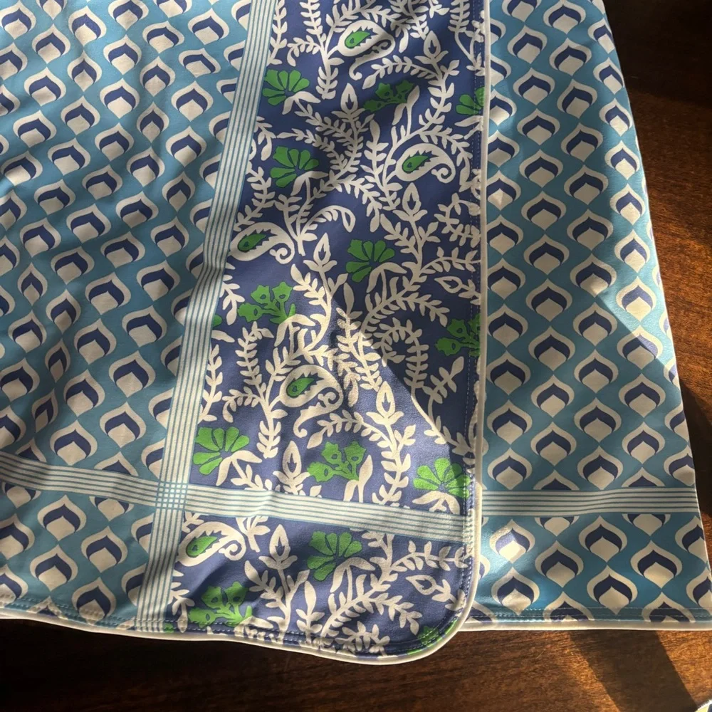 J. McLaughlin Blue Geometric Golf Skort Preppy Tennis Pickleball Skort M - Picture 2 of 6